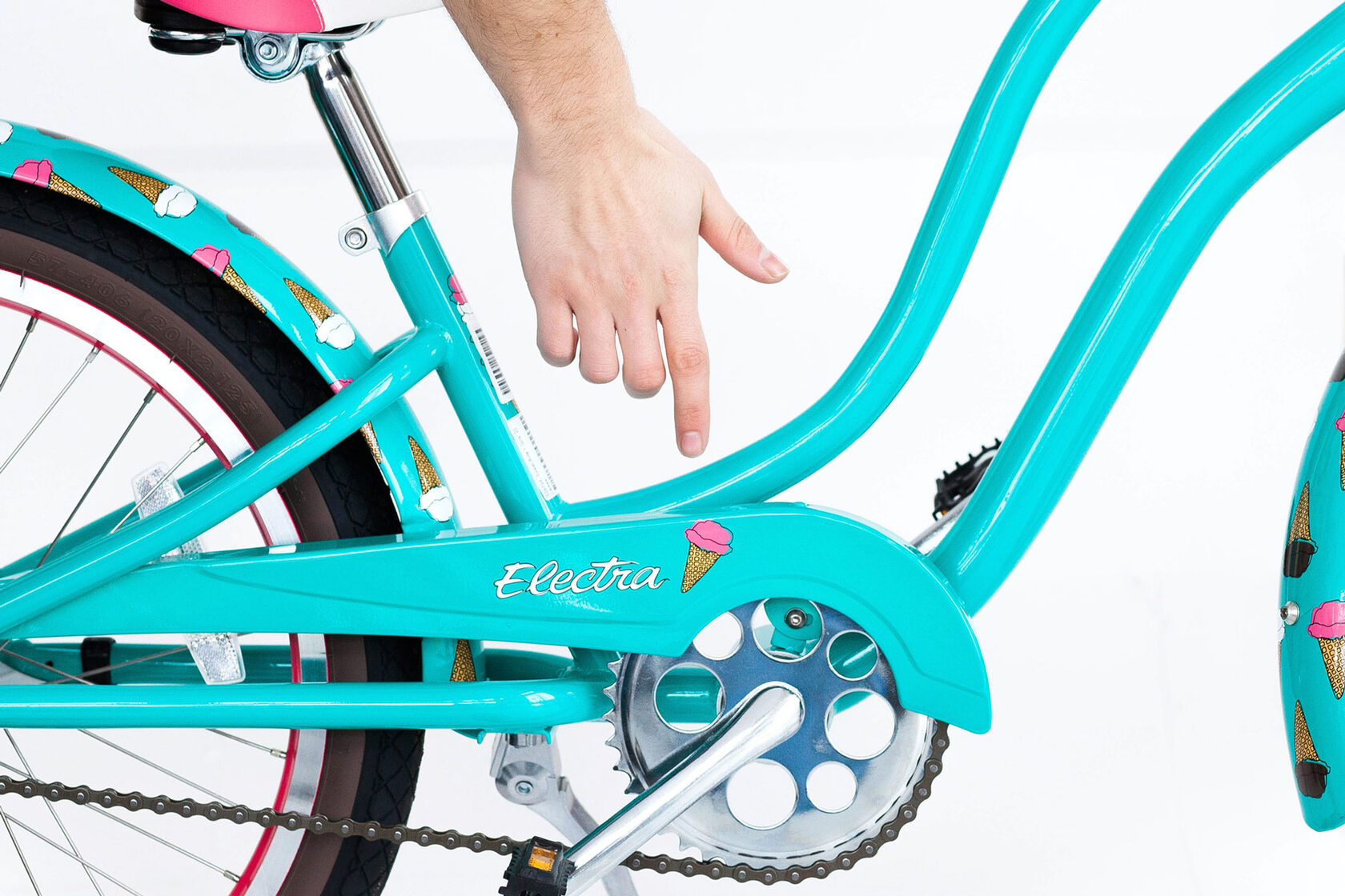 Watch Kids' Bike Electra Sweet Ride 3i Girl's 20"