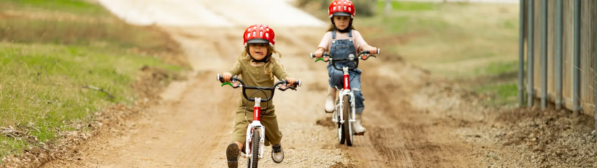 Woom Helmet M black