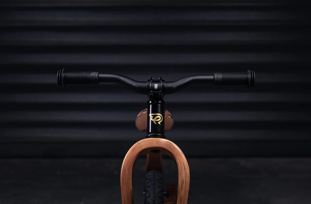 Heirloom beauty of wood, precision and durability of aluminium